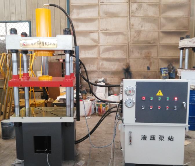 小型四柱三梁液壓機(jī)